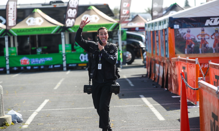 SX Oakland : « sans paroles »
