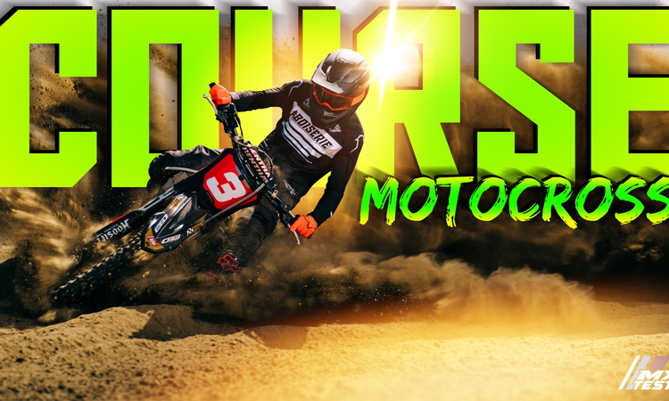 Une Beta 390 RR enduro en course de cross