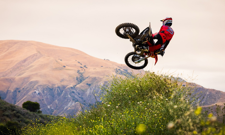 Marvin, O'Neal et une KTM 2-temps