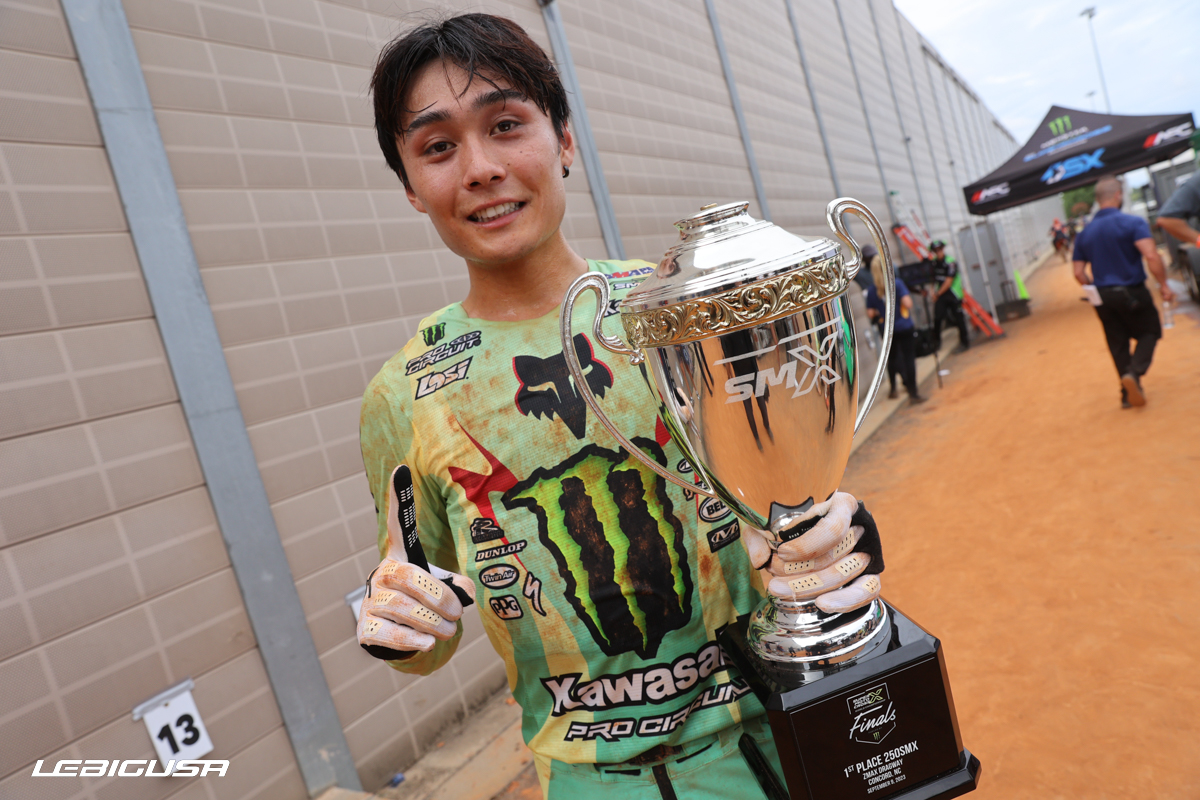 Jo Shimoda prend les choses en main
