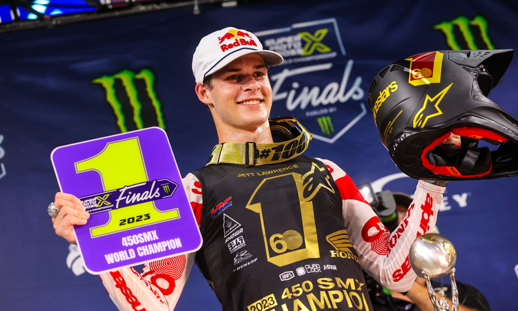 Jett Lawrence s'impose par KO