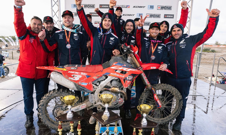 Triplé historique pour Honda SR Motoblouz