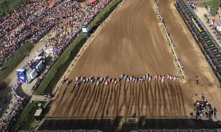 Un tour de drone à Ernée (MXDN 2023)