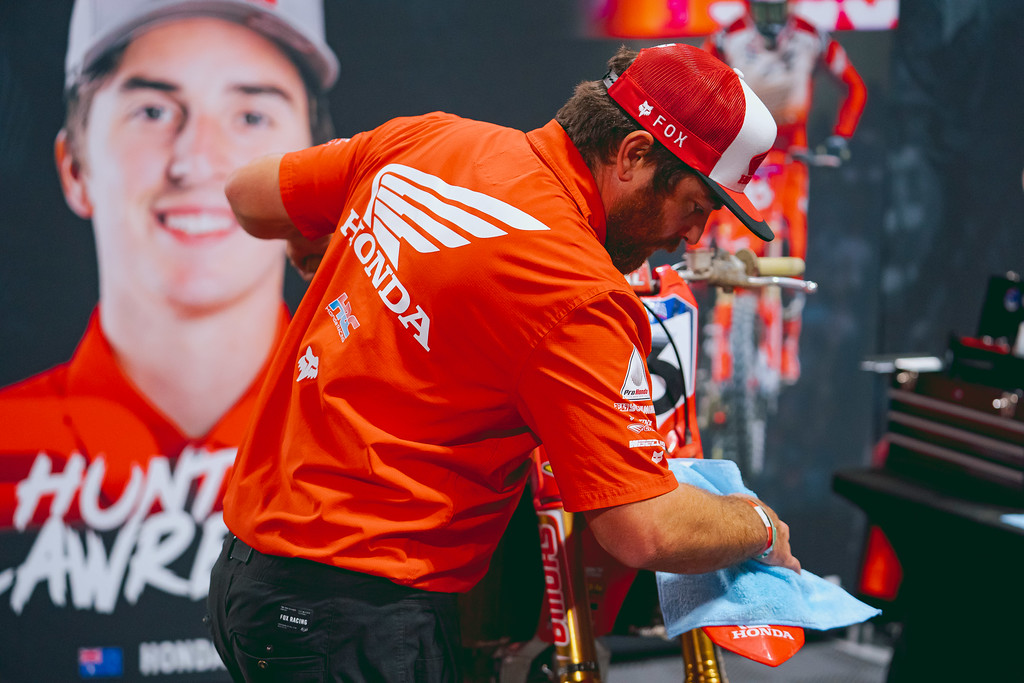Un message d'Hunter Lawrence (SX Paris)
