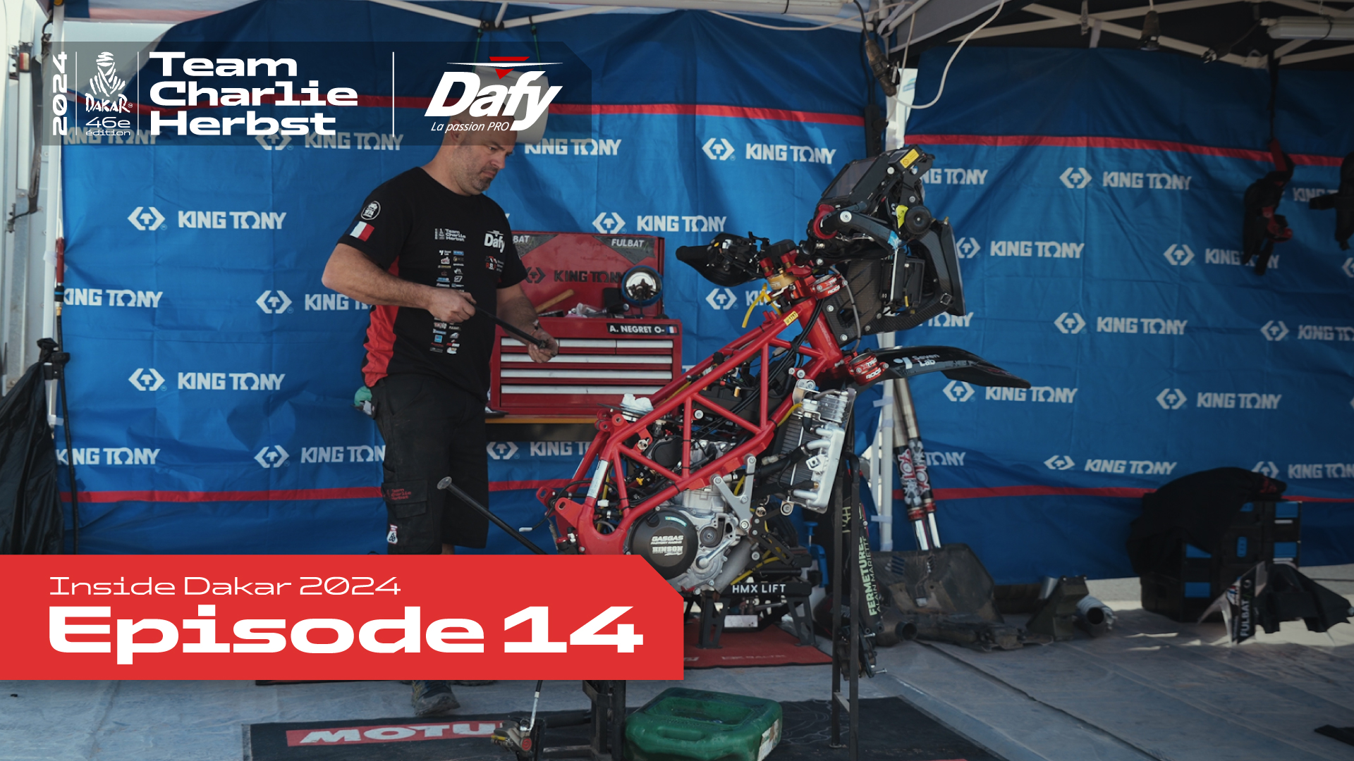 Mécanique sur la moto de Charlie (Ep 14)