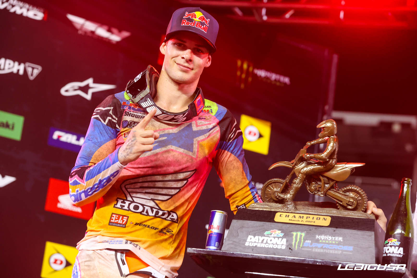 Jett Lawrence pique Daytona à Eli Tomac