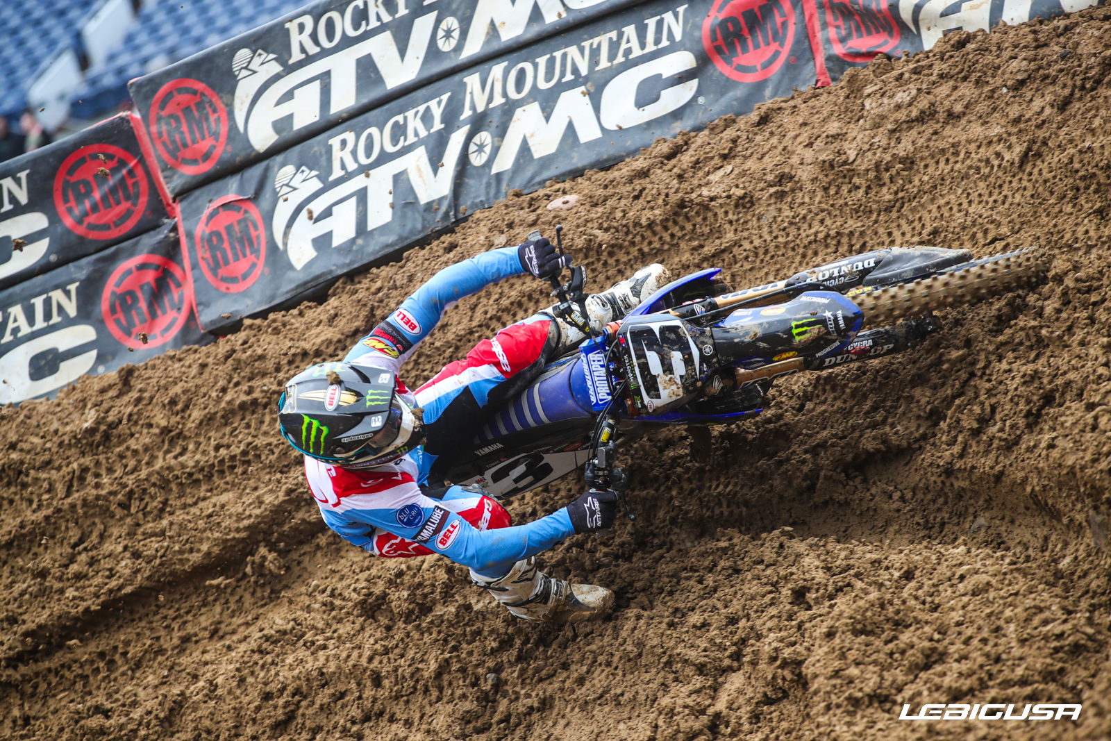 La chute d'Eli Tomac à Denver (photos)