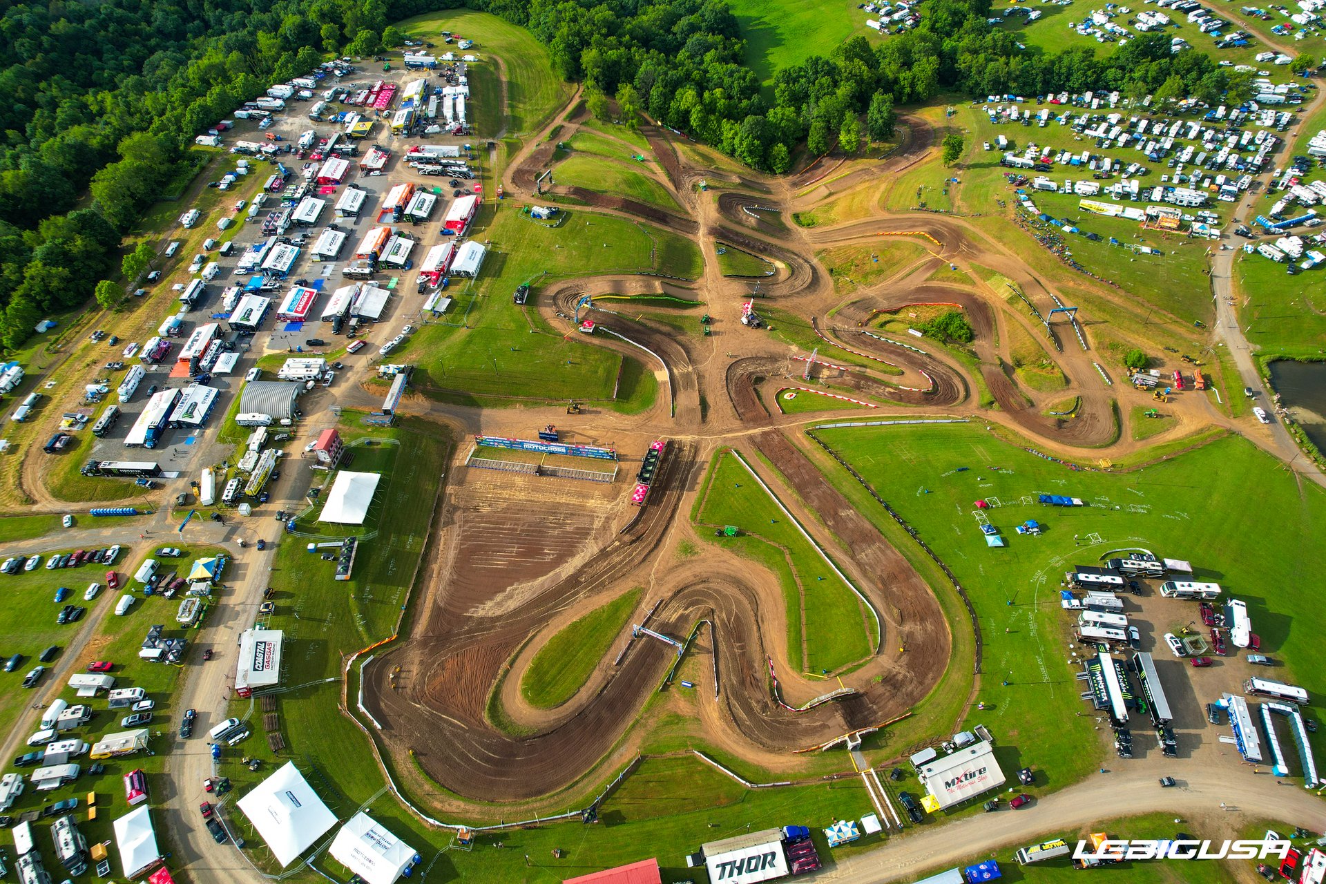 Dans le ciel d'High Point Raceway