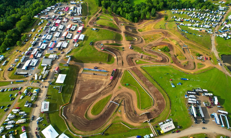 Dans le ciel d'High Point Raceway