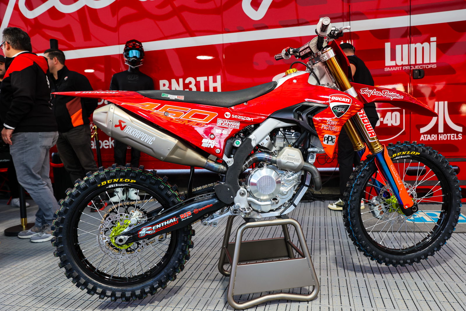 La Ducati Desmo450 se dévoile à Anaheim 1