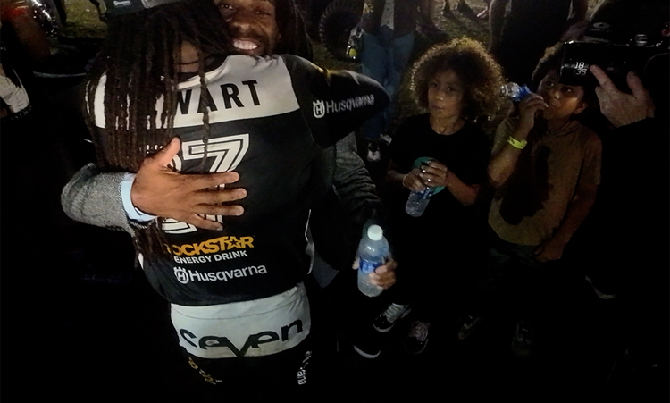 Malcolm Stewart : la victoire en famille