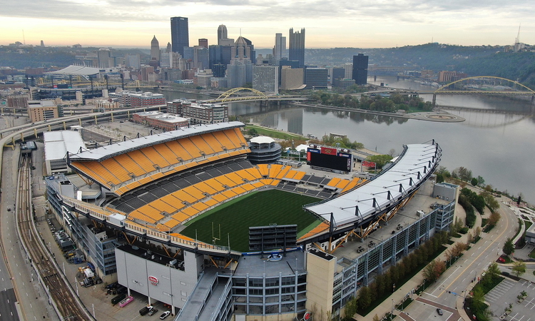 Bienvenue dans le « Acrisure Stadium »
