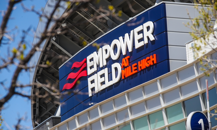 16) SX Denver dans l'Empower Field