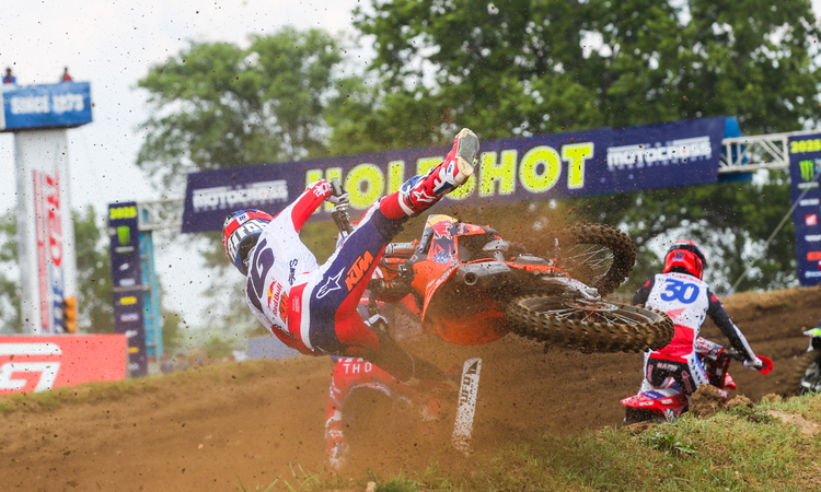 La chute de Tom Vialle à RedBud