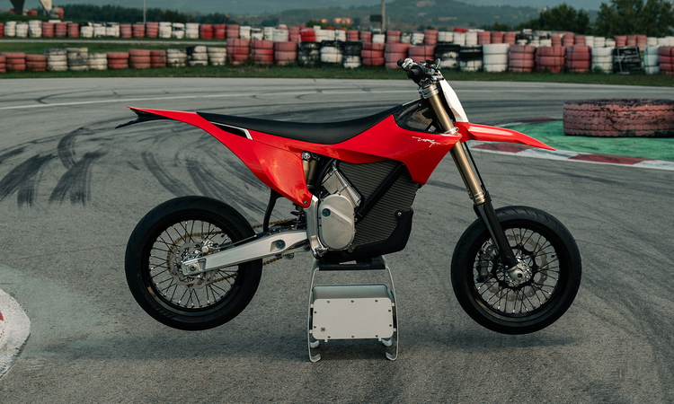 La Stark Varg SuperMotard se dévoile