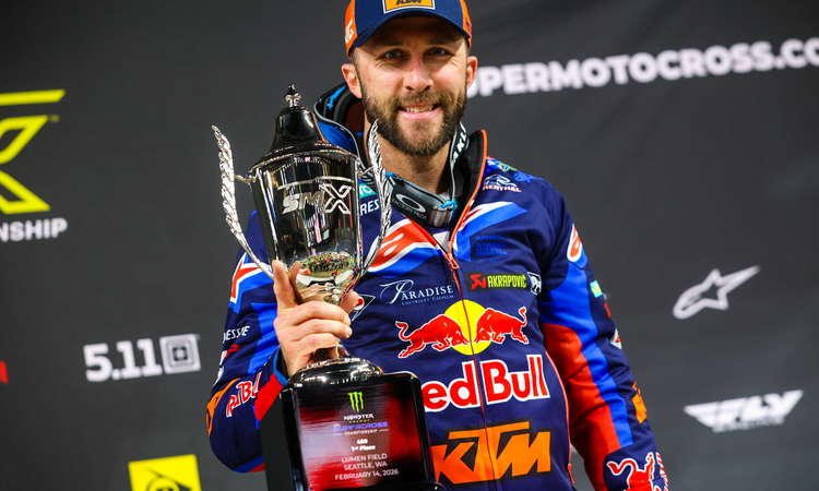 Tomac reprend du poil de la bête