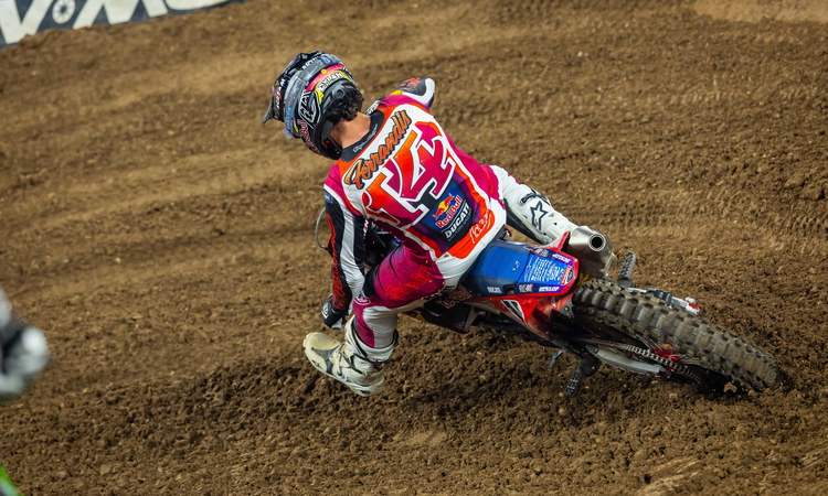 Dylan Ferrandis solide sous pression à Glendale
