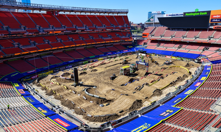 Vendredi : Huntington Bank Field de Cleveland