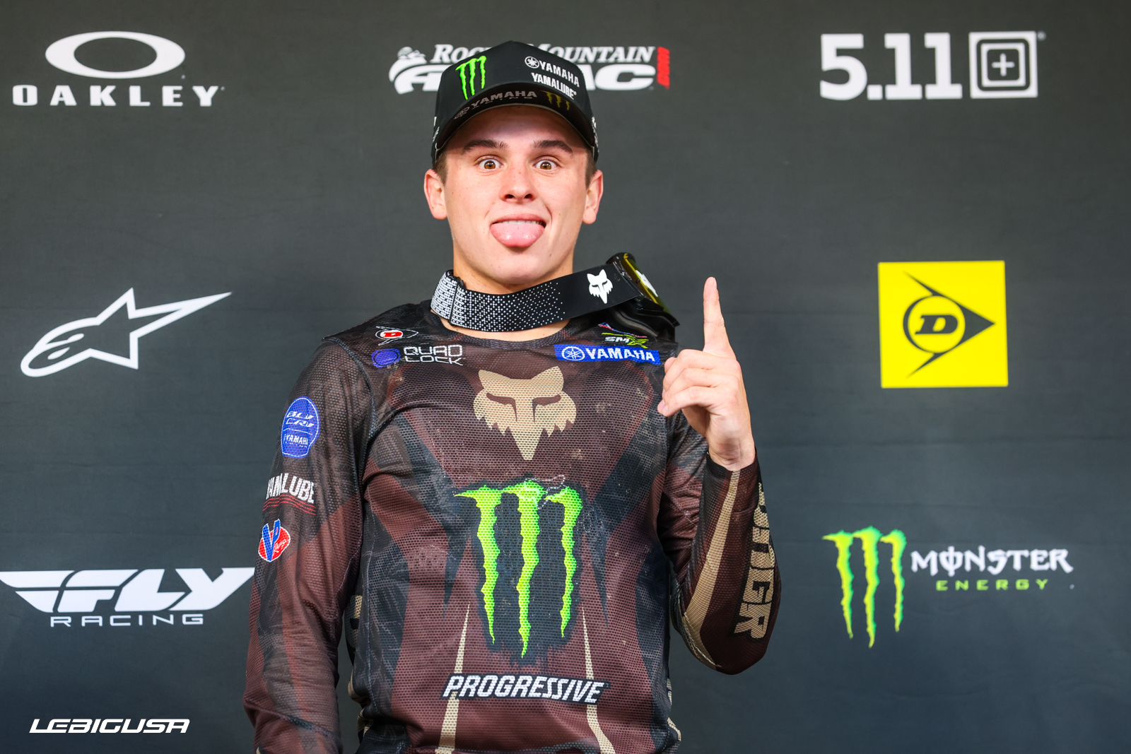 Haiden Deegan s'envole dans le ciel bleu de Denver