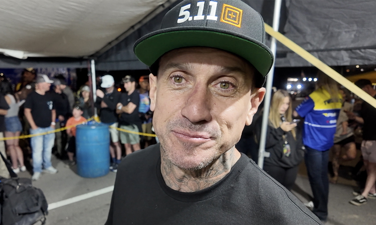 Carey Hart : "Une vieille moto vient de gagner le titre"