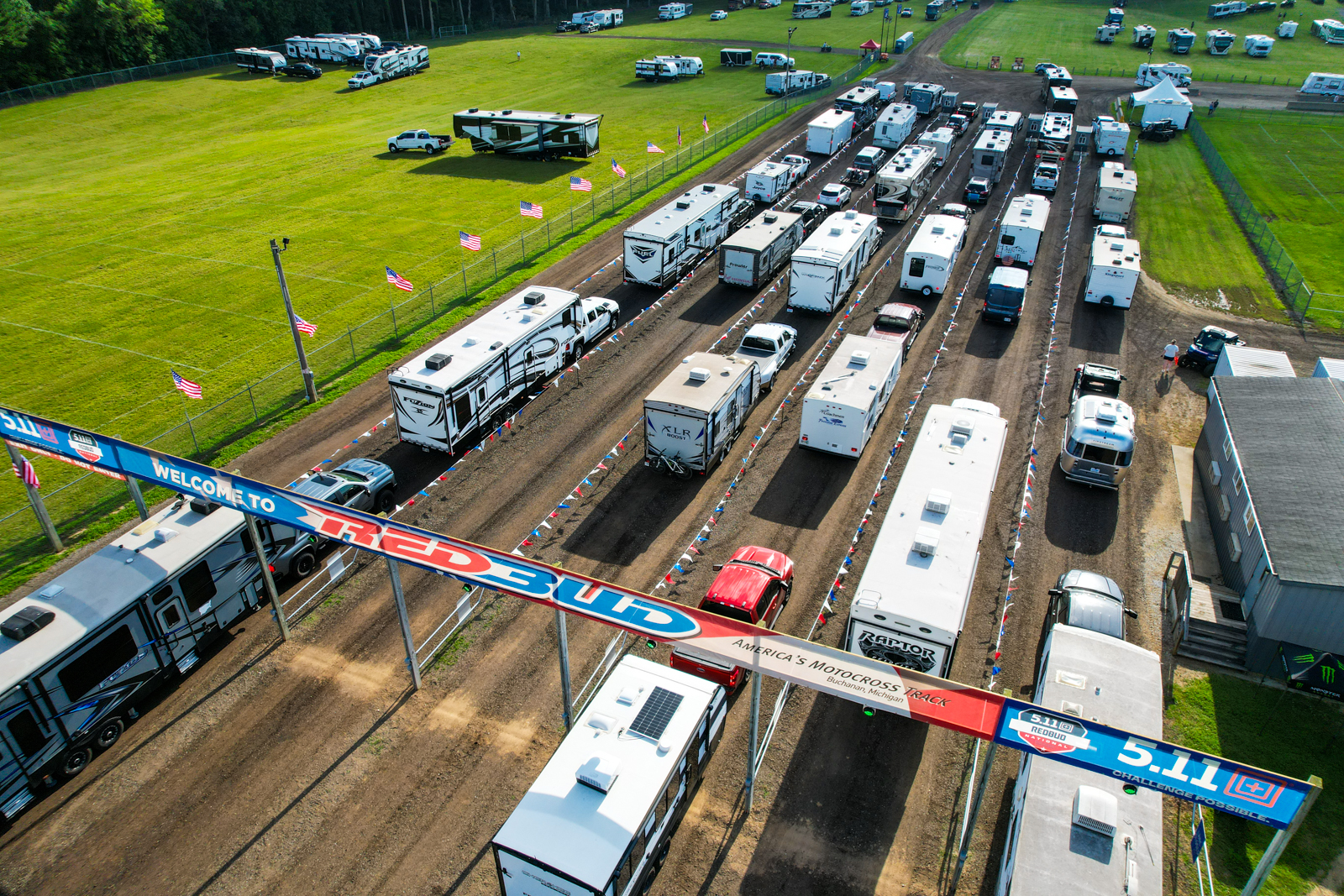 Les premiers campeurs arrivent à RedBud