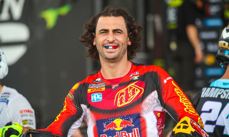 Dylan Ferrandis raccroche les gants après le SMX
